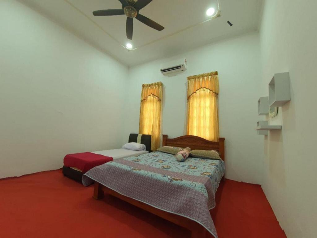 Oyo 90404 Hotel Z Dirgahayu 313 Pasir Mas Luaran gambar