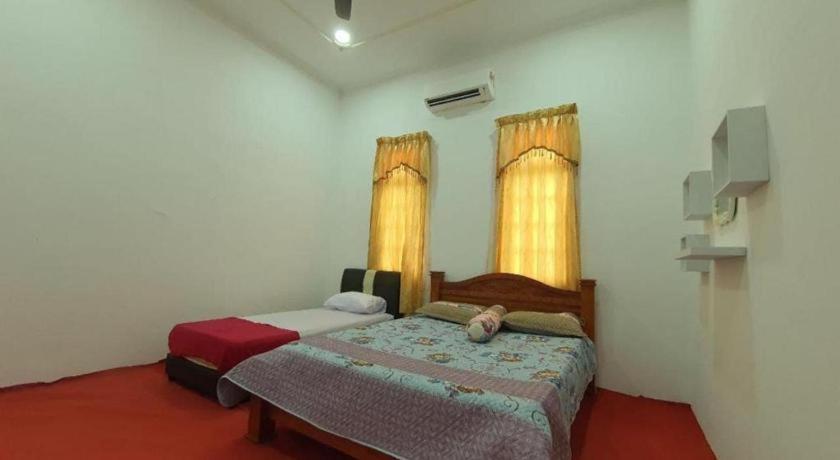 Oyo 90404 Hotel Z Dirgahayu 313 Pasir Mas Luaran gambar