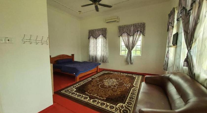 Oyo 90404 Hotel Z Dirgahayu 313 Pasir Mas Luaran gambar